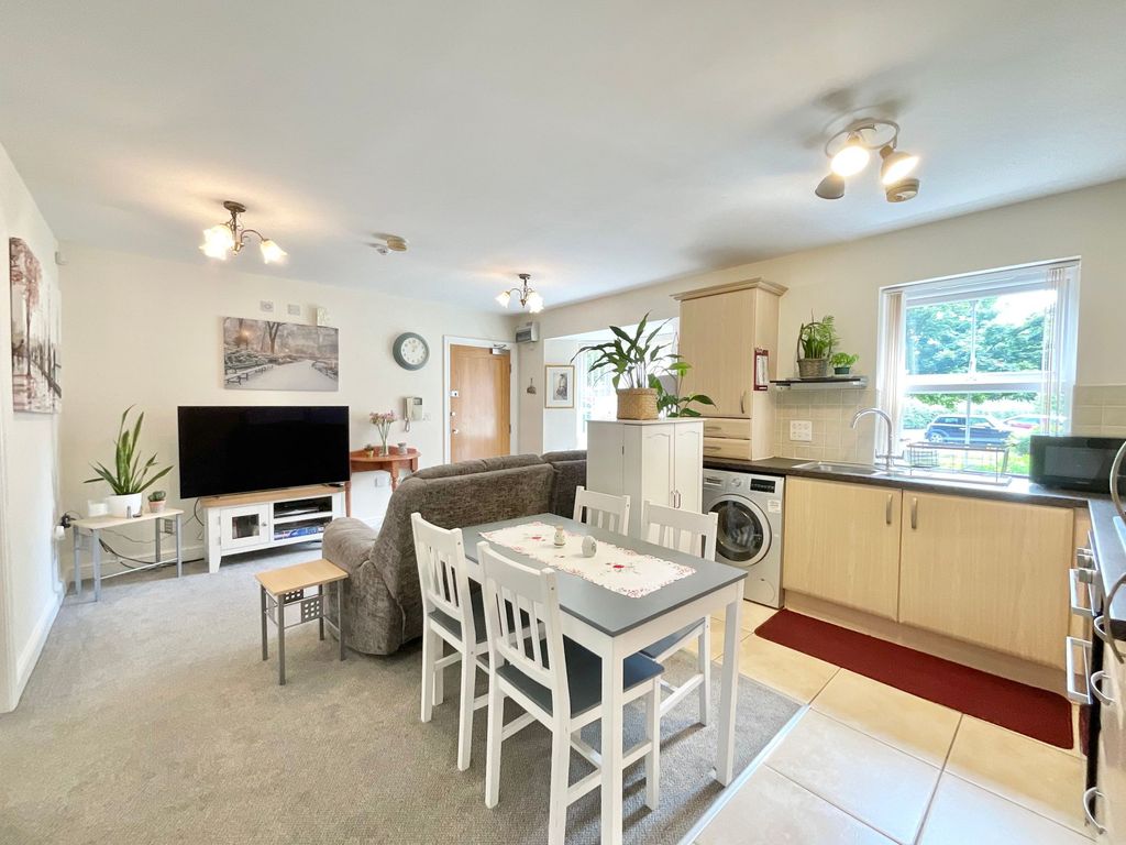 Property photo 2 of 12
