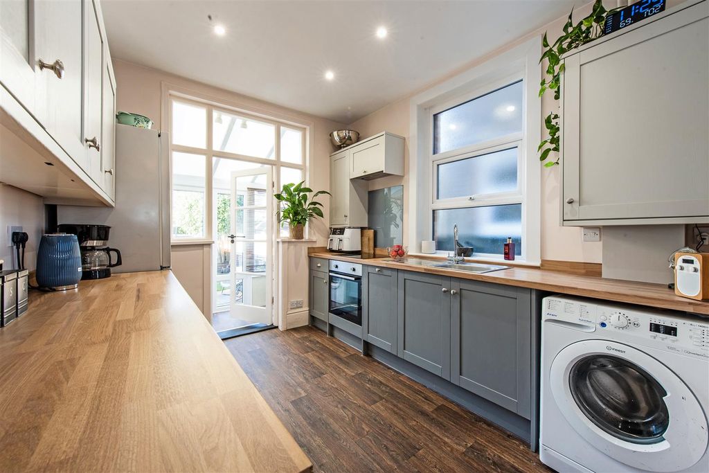 Property photo 3 of 24 Kitchen.Jpg