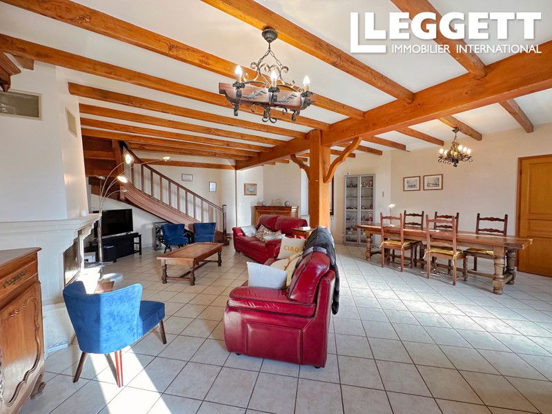 Property photo 3 of 10