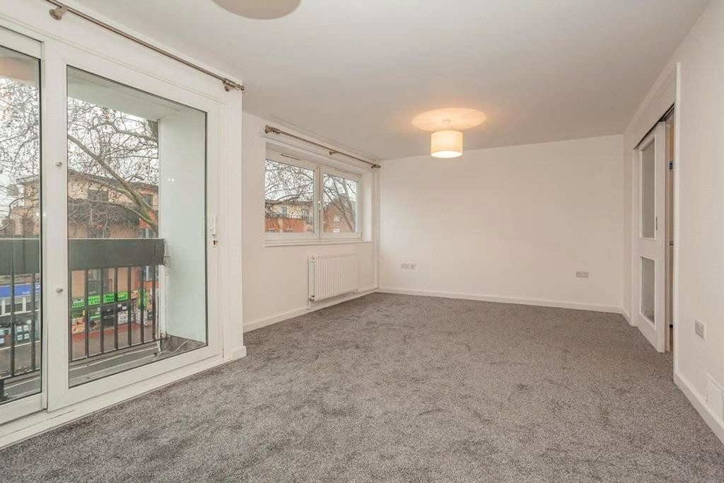Property photo 3 of 19 Picture No. 02