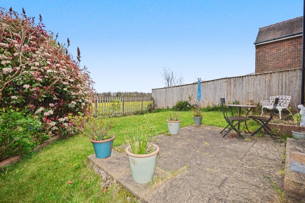 Property photo 3 of 27 Ext 1.Jpg