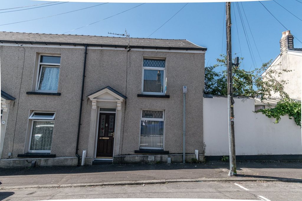 Property photo 1 of 21
