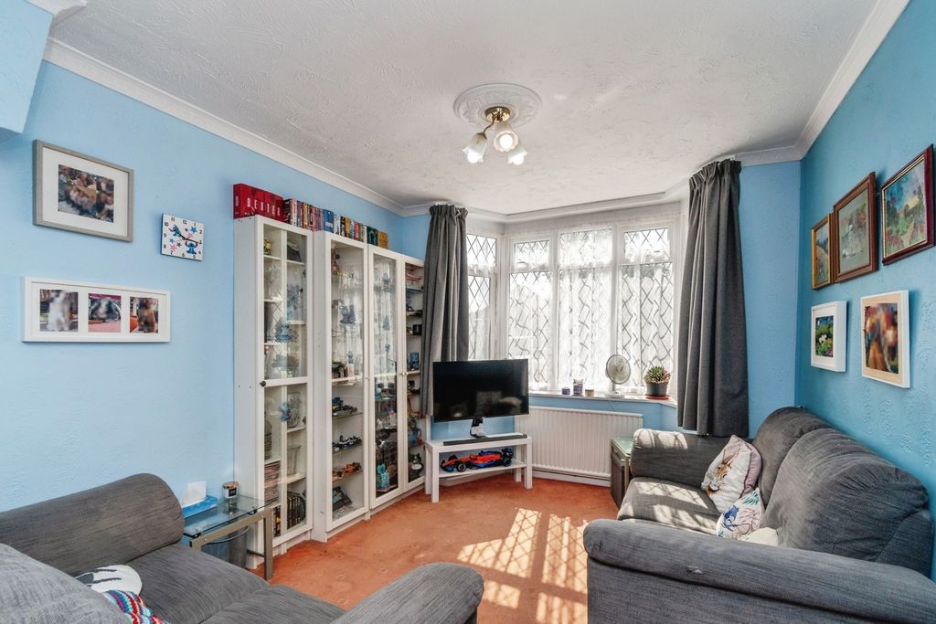 Property photo 2 of 16 Pbox-Img.Jpg