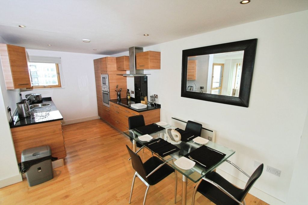Property photo 3 of 11 Picture No. 22