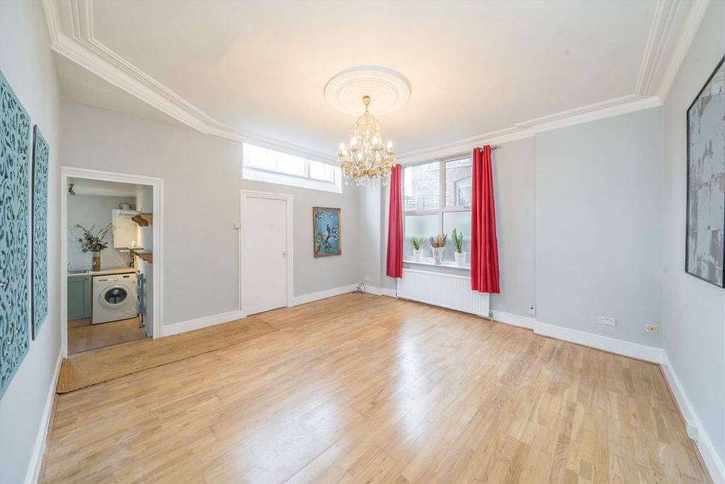 Property photo 2 of 7