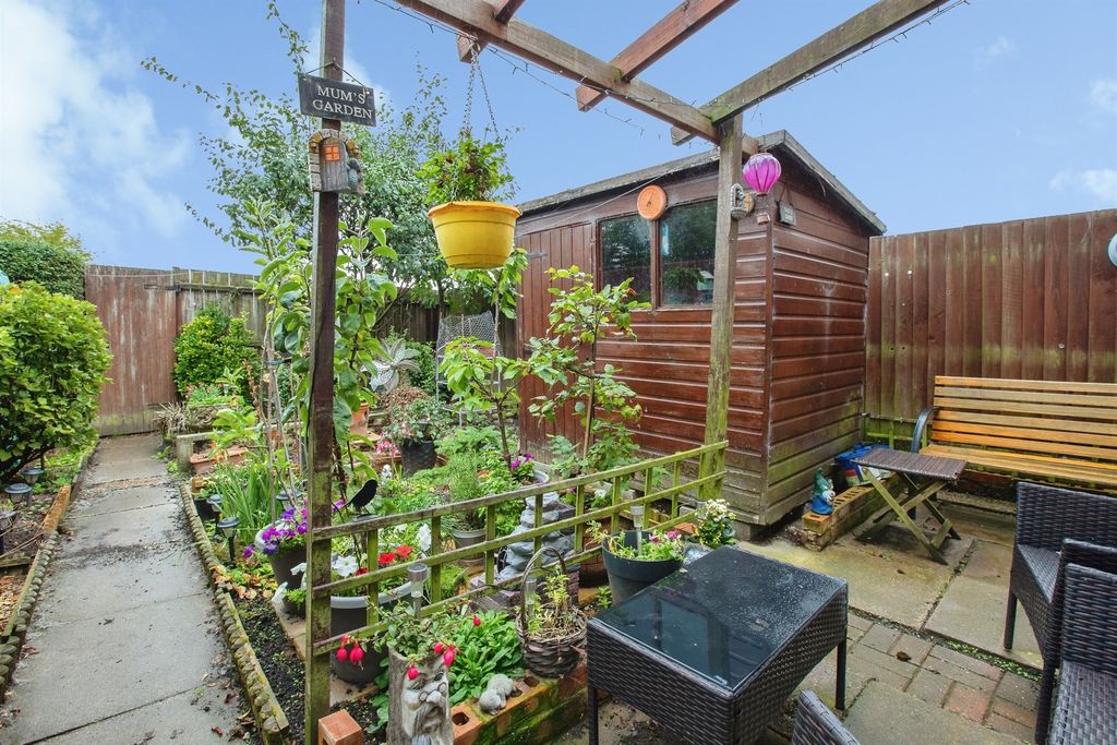 Property photo 3 of 20