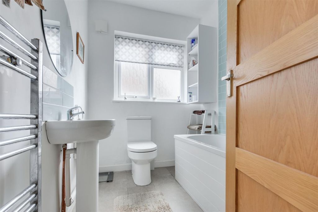 Property photo 3 of 19 Bathroom_1.Jpeg
