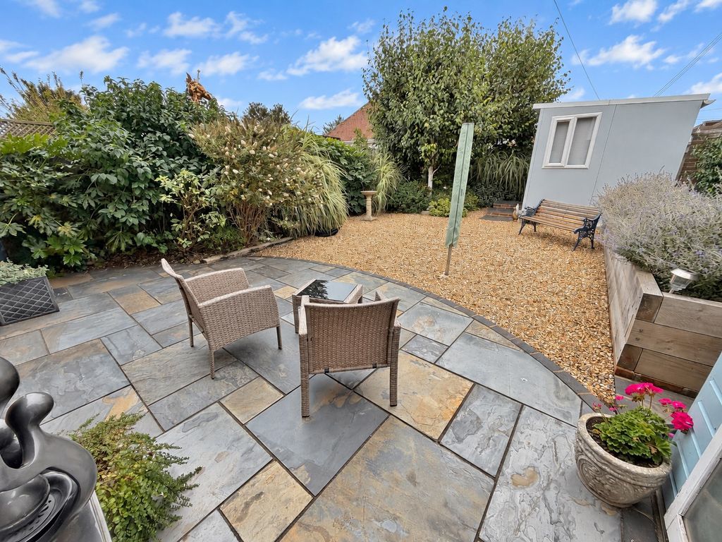 Property photo 2 of 26