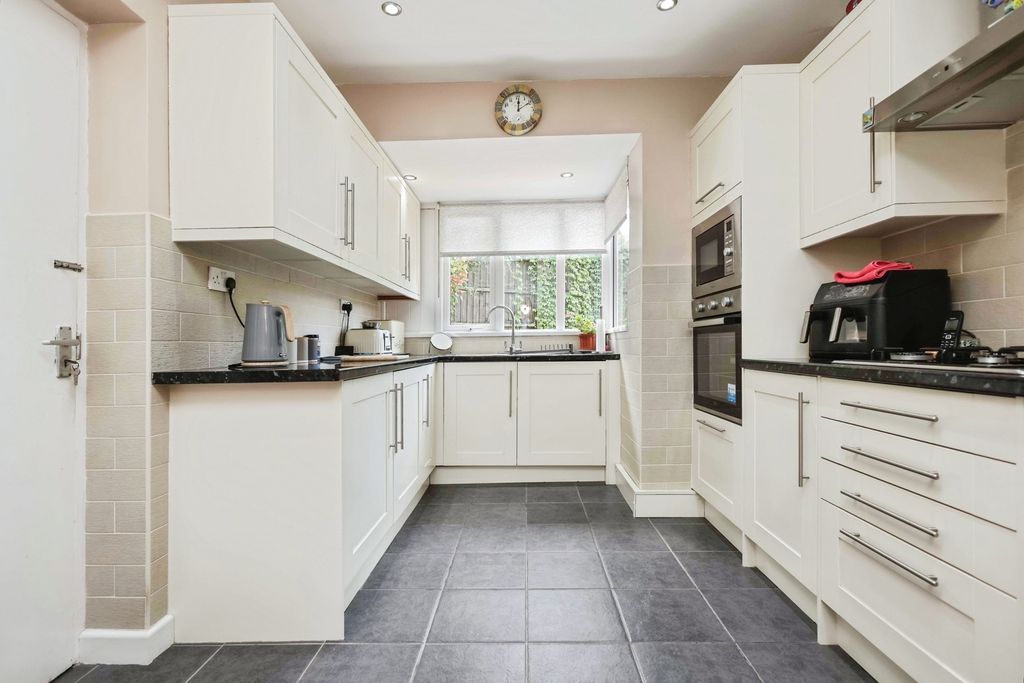 Property photo 3 of 21 Pbox-Img.Jpg