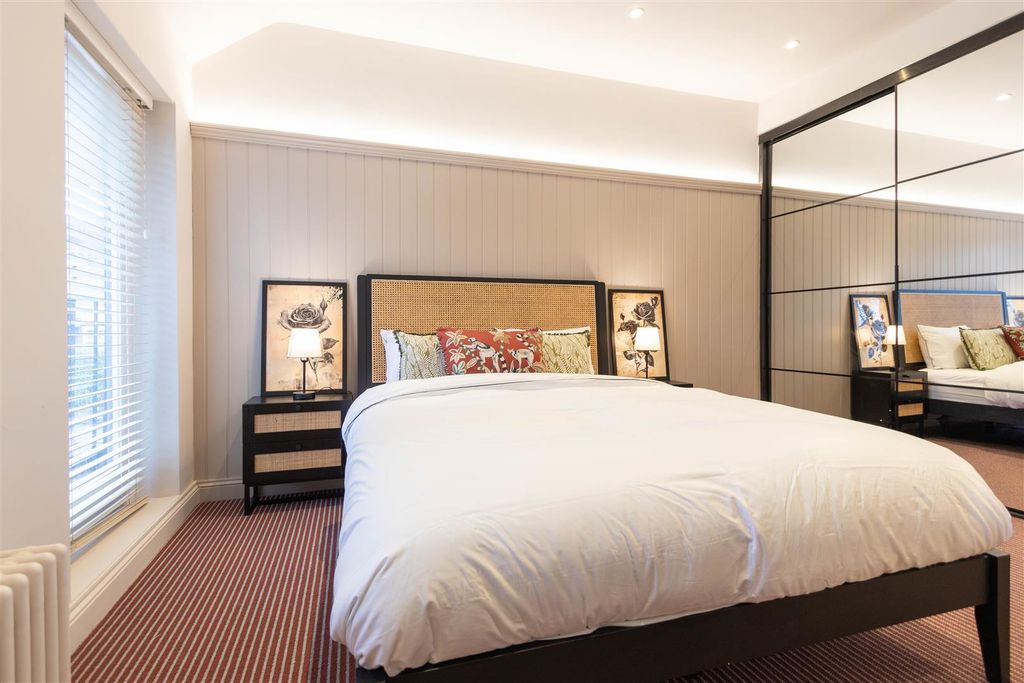 Property photo 1 of 10 Bedroom 1.Jpg