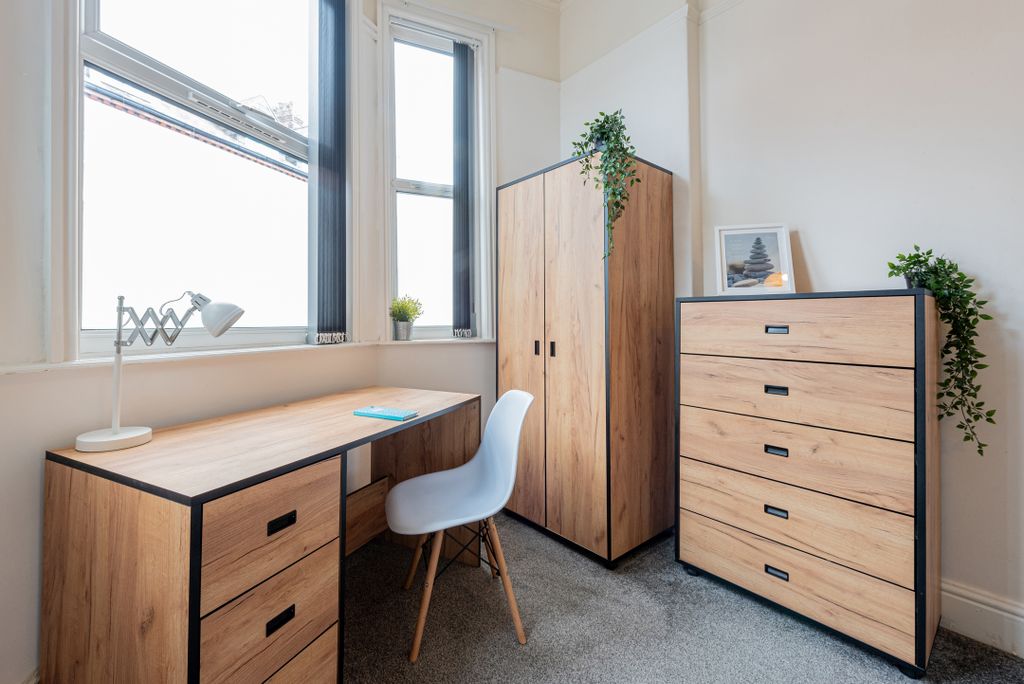 Property photo 3 of 22 5Ermine@72Ppi6