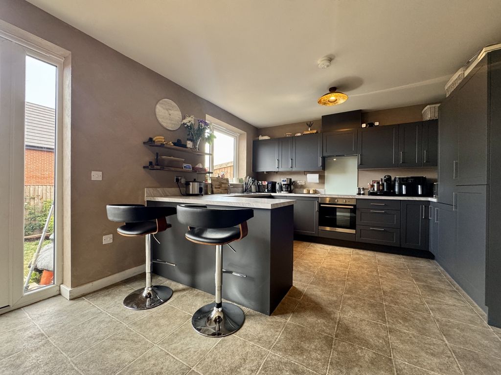 Property photo 2 of 12 Img_0007