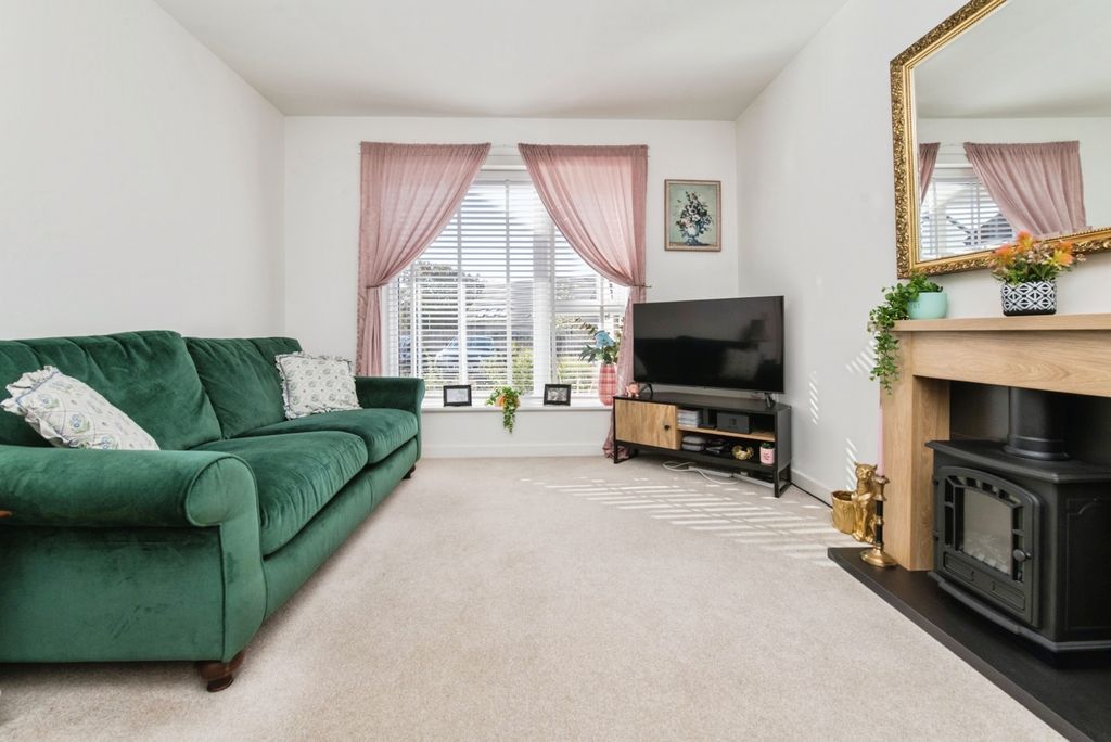 Property photo 3 of 13 Photo