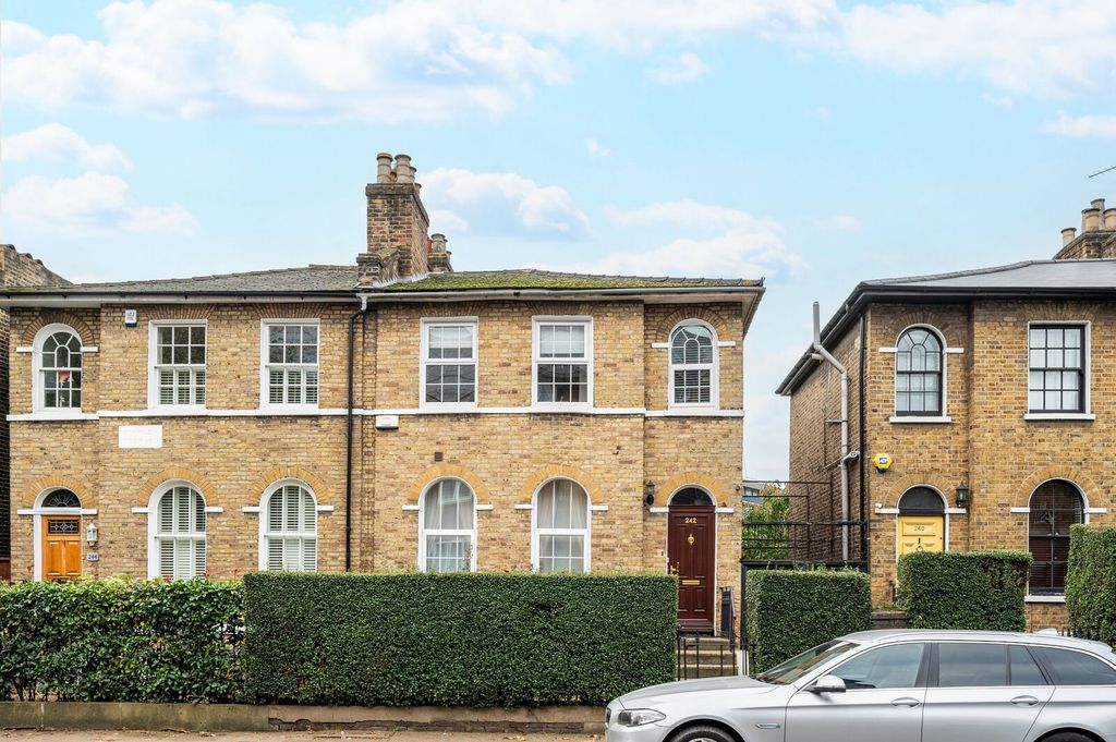 Property photo 3 of 22