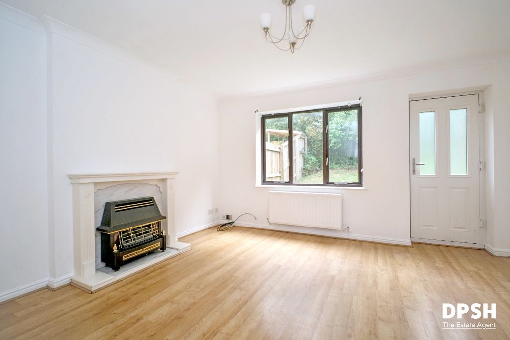 Property photo 2 of 23