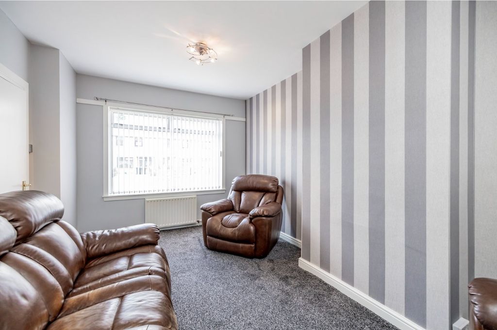 Property photo 3 of 16 3