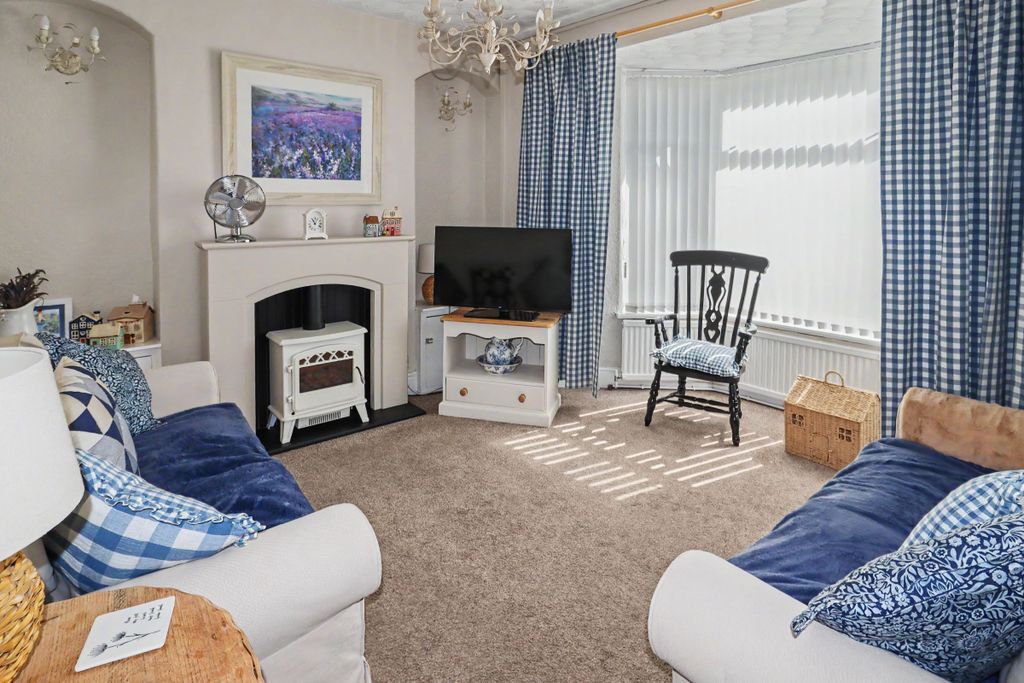 Property photo 2 of 14