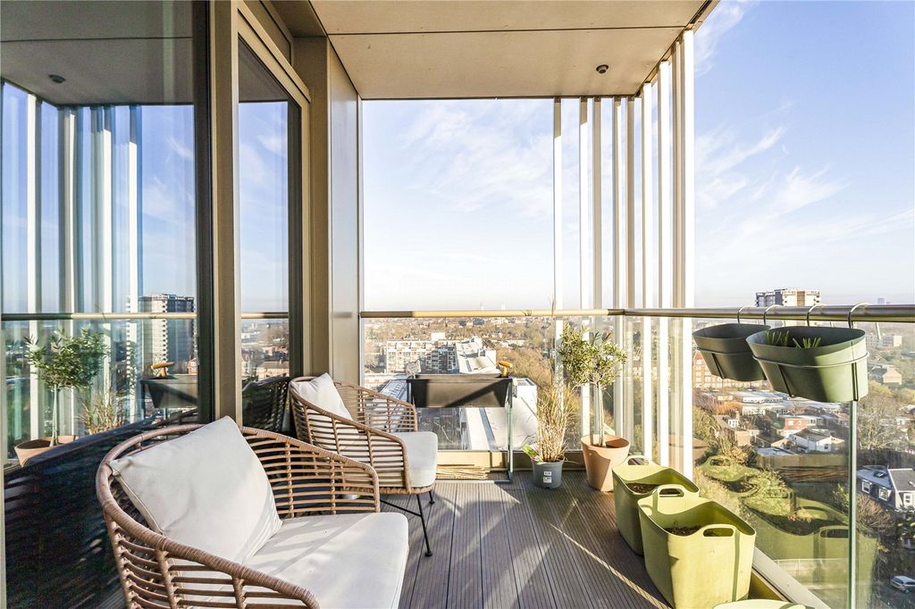 Property photo 3 of 29 Balcony