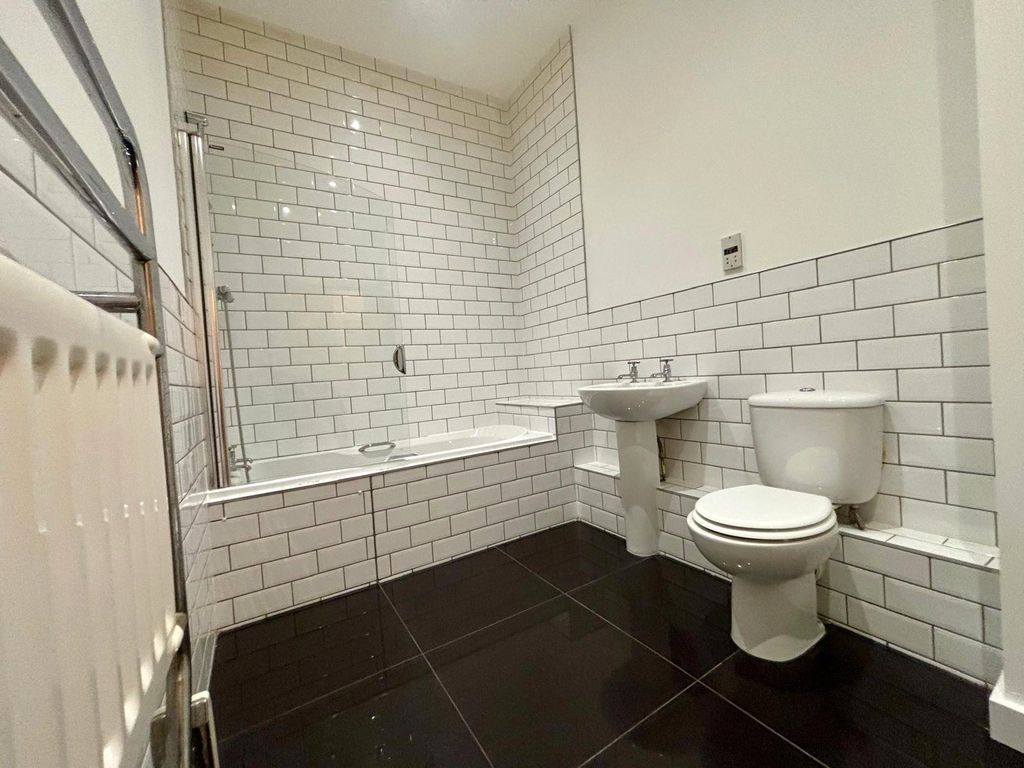 Property photo 3 of 10 Picture No. 05