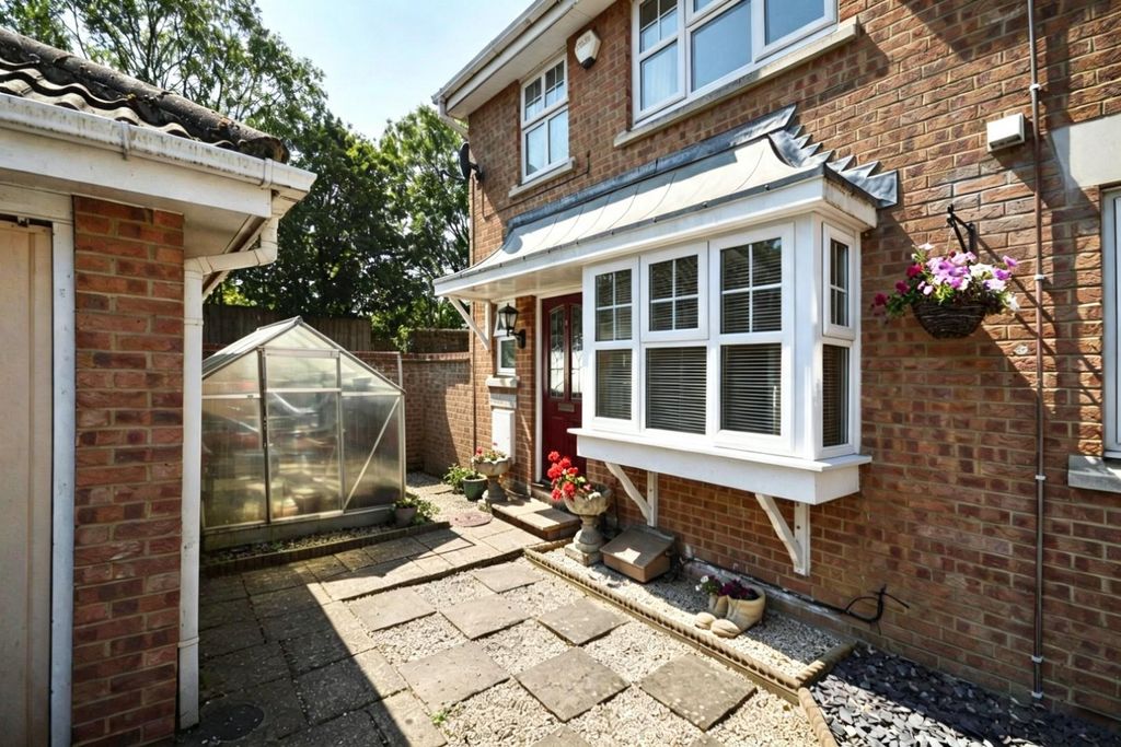 Property photo 1 of 16 Outside