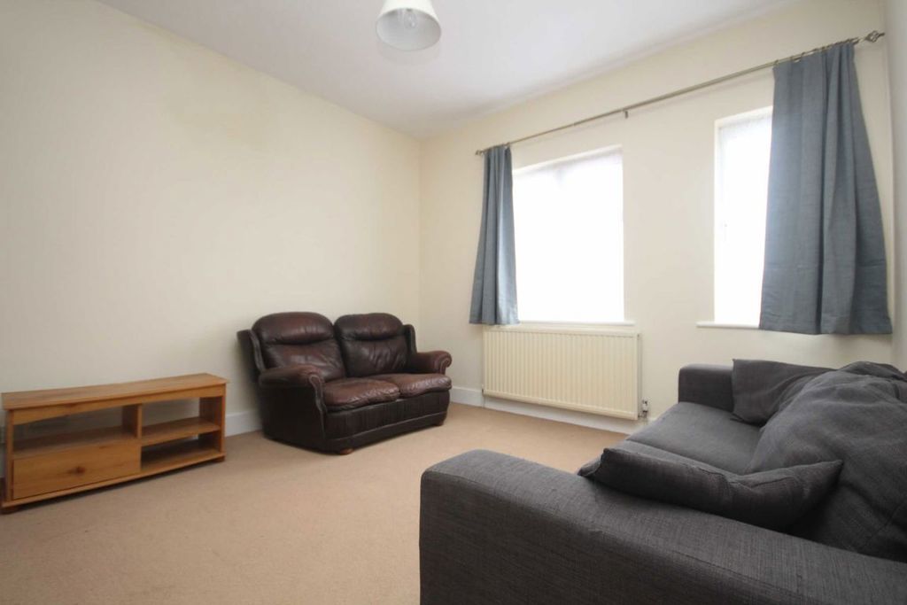Property photo 1 of 4