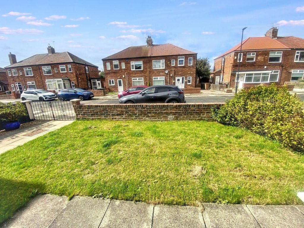 Property photo 3 of 13