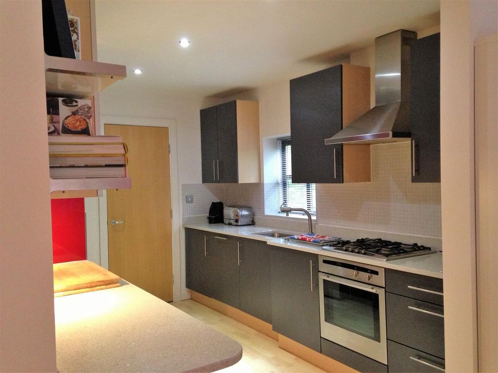 Property photo 1 of 6 Needle Works Kitchen 2.Jpg
