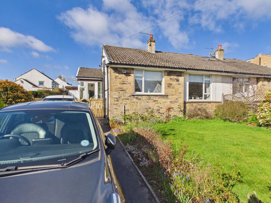 Property photo 1 of 13 Cam04899G0-Pr0321-Still015.Jpg