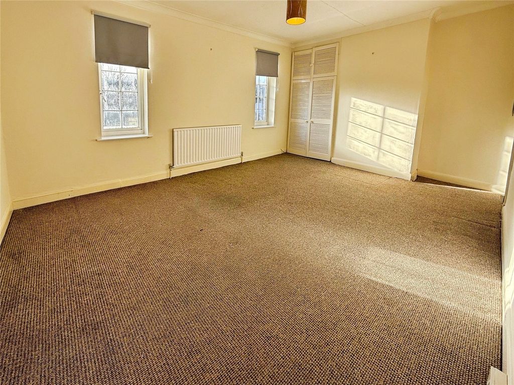 Property photo 2 of 13 Bedroom 1