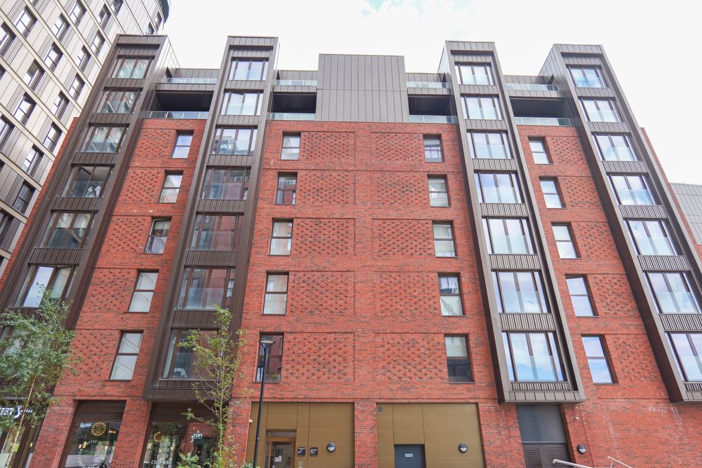 Property photo 1 of 25