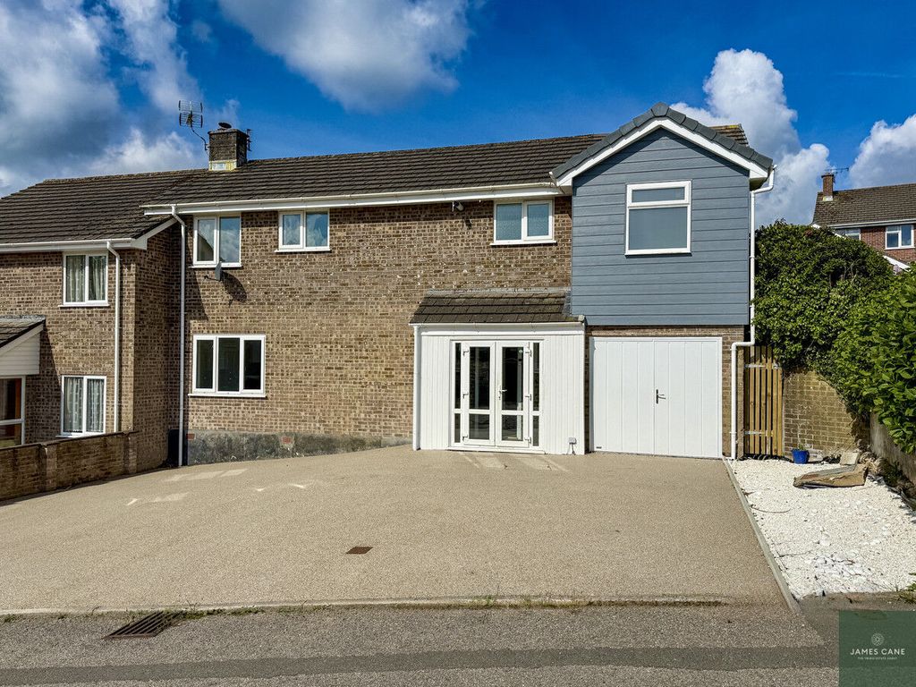 Property photo 3 of 22