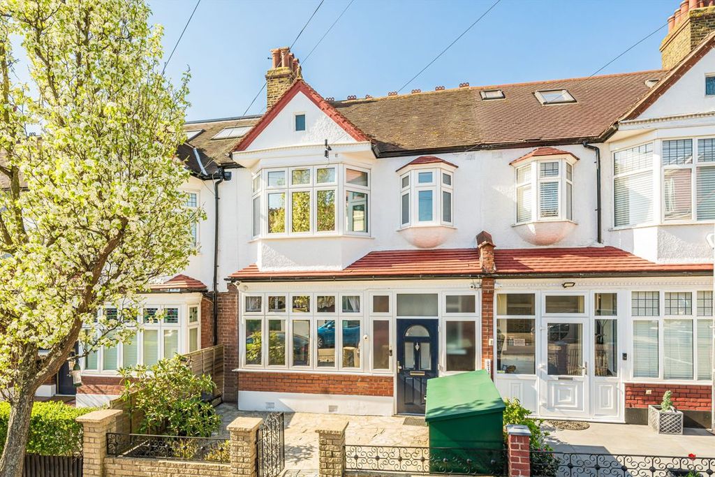 Property photo 1 of 11