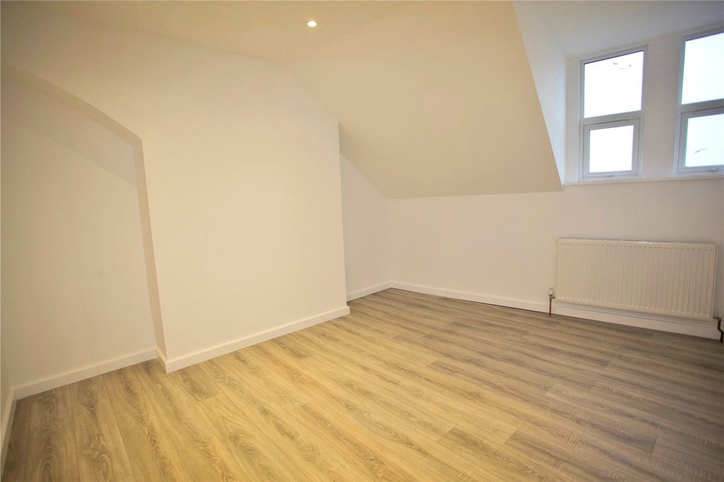 Property photo 3 of 8 Bedroom