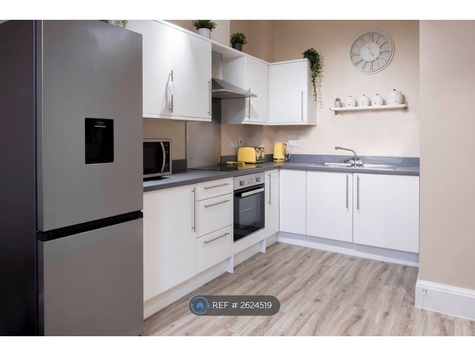 Property photo 1 of 9 Kitchen