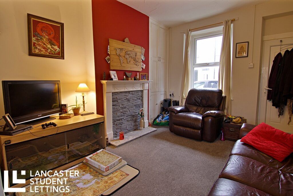 Property photo 1 of 8 Property Photo