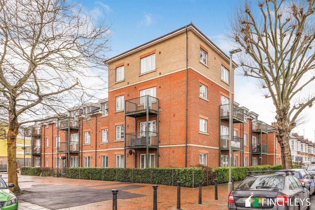 Property photo 1 of 11