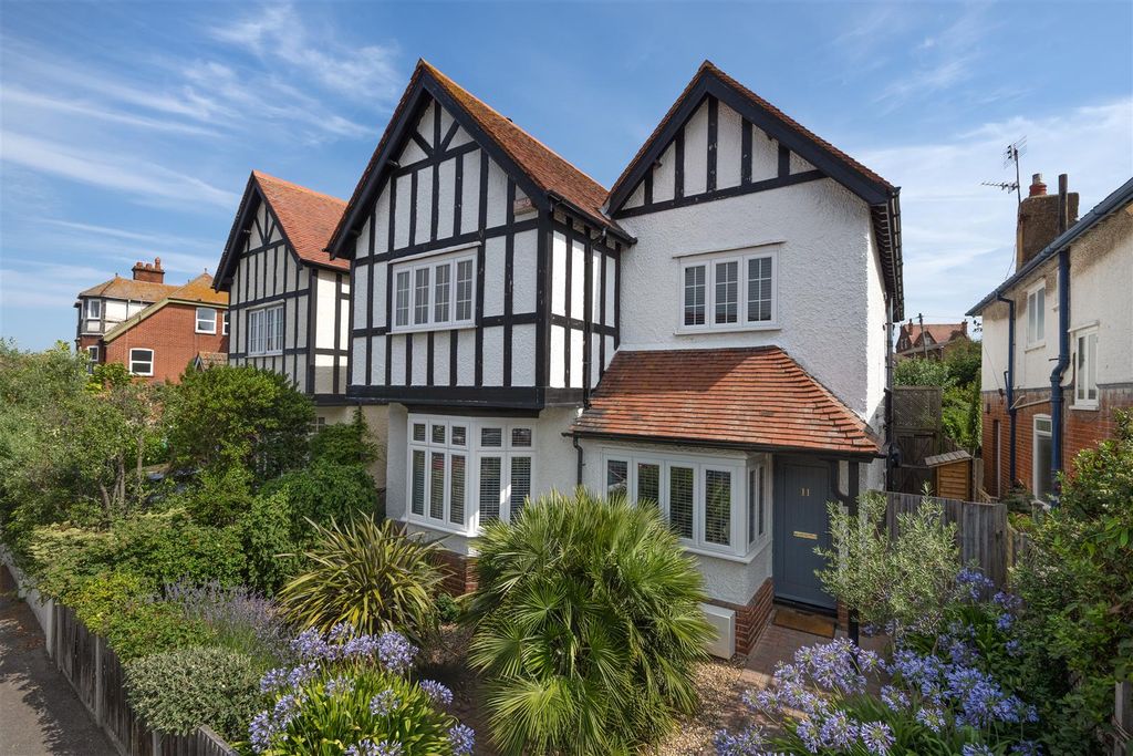 Property photo 1 of 26 Northwood Road, Tankerton, Whitstable