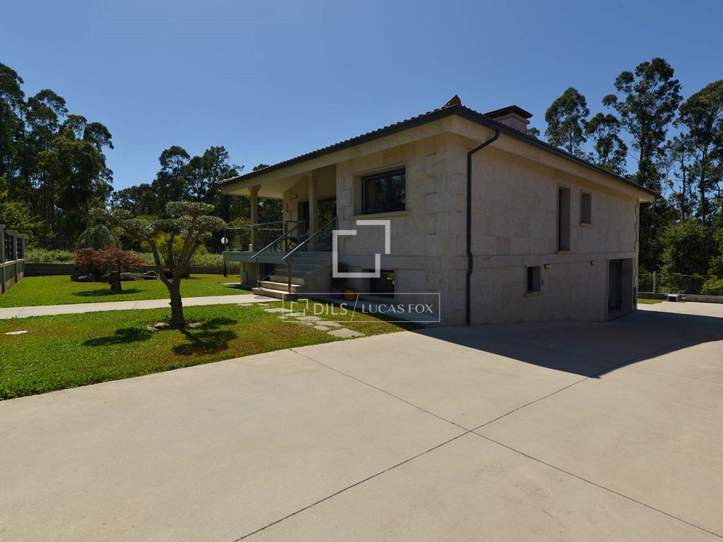 Property photo 2 of 31