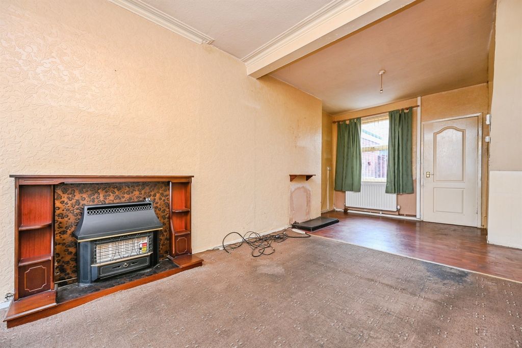 Property photo 3 of 9