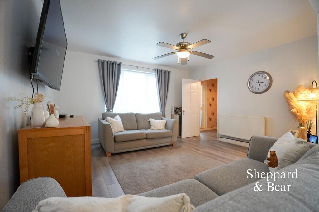 Property photo 3 of 34 Dsc02500.Jpg