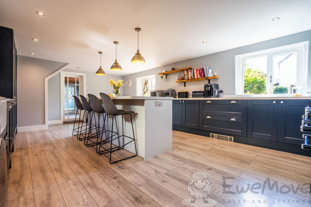 Property photo 3 of 19 Kitchen-Breakfast Room