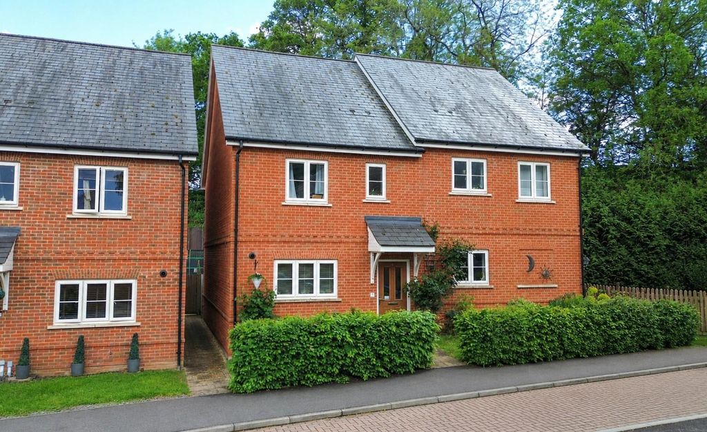 Property photo 1 of 19 Front