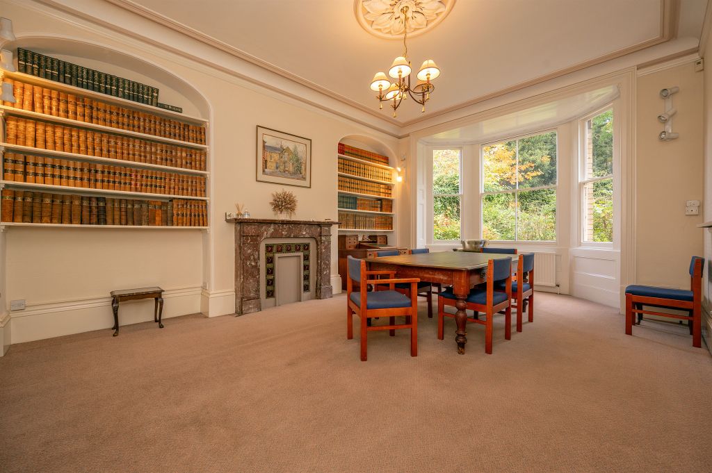 Property photo 3 of 11