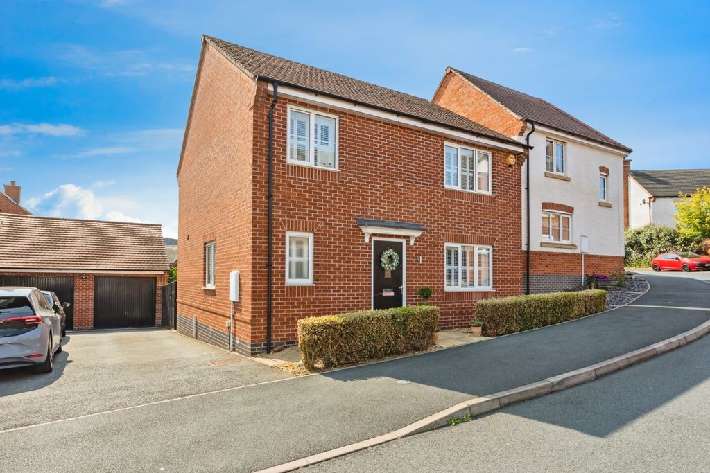 Property photo 1 of 22 F3E6E21B-72_Spitfire_Rd_-_028_50