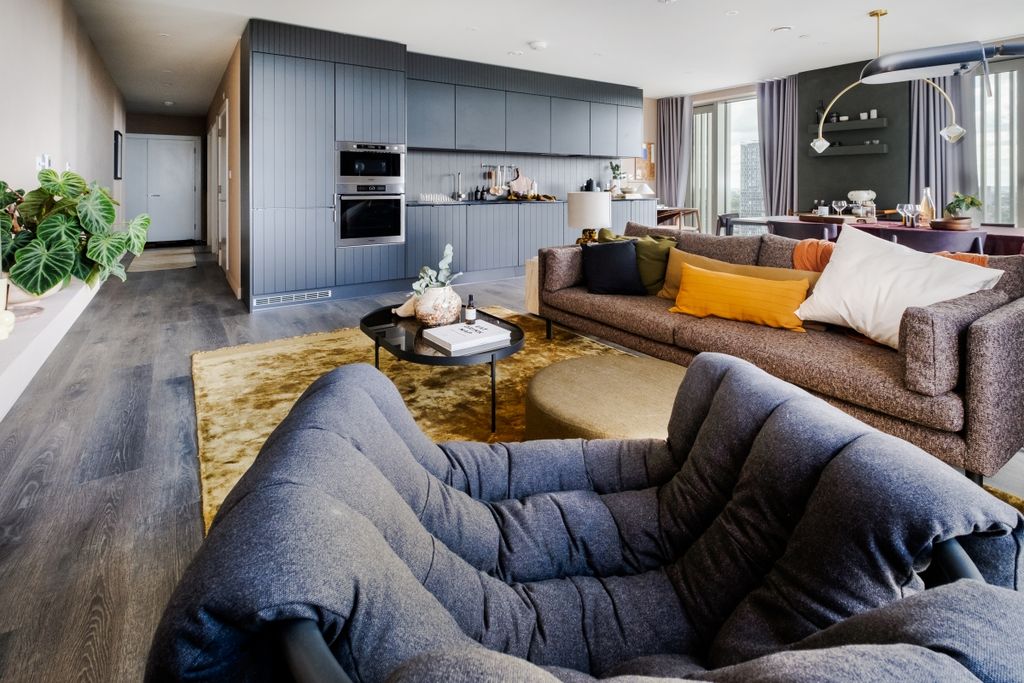 Property photo 2 of 10 Coppermaker-Squar...