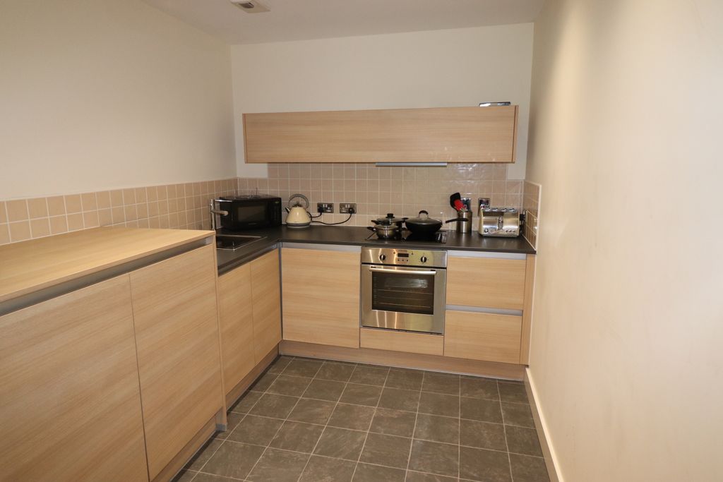 Property photo 3 of 7 Photo 03