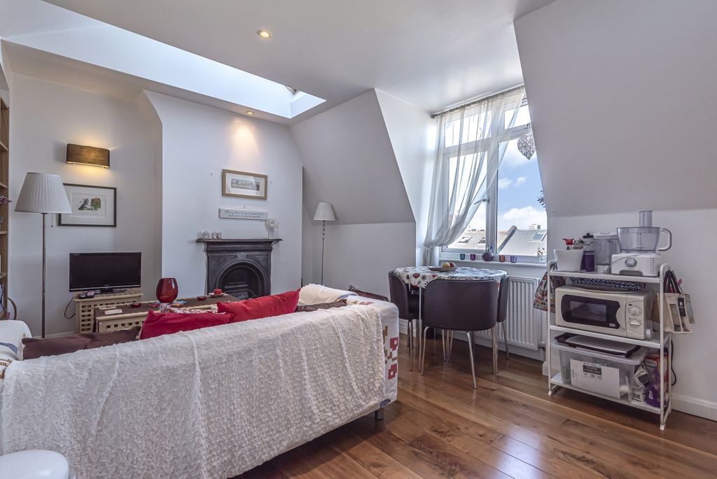 Property photo 1 of 6 607126 (2)