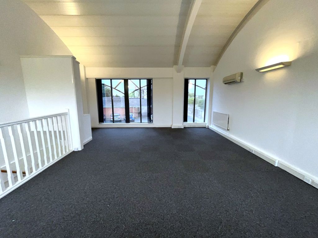 Property photo 2 of 5 Gallery