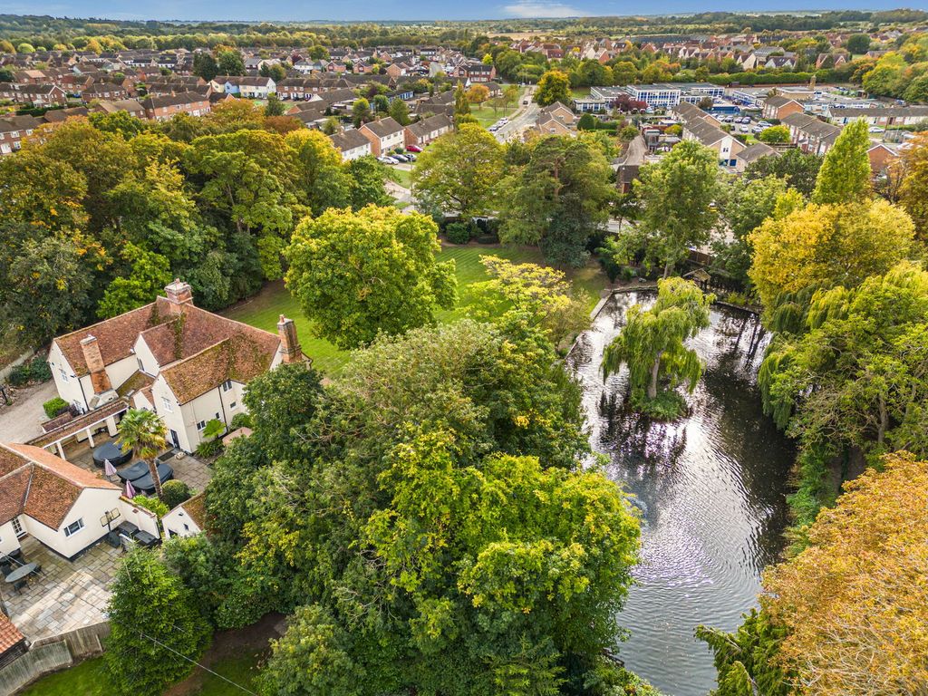 Property photo 1 of 72