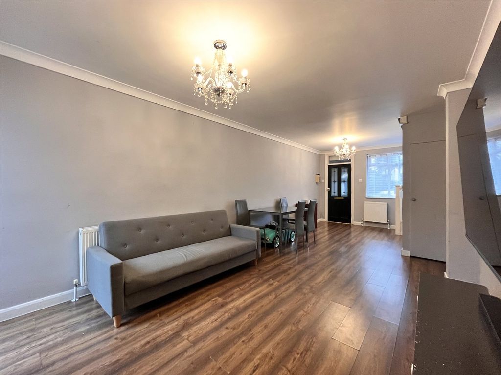 Property photo 2 of 15 Picture No. 16